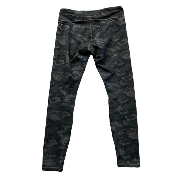 Powerhold by Fabletics Define Camouflage legging size small - Picture 1 of 6